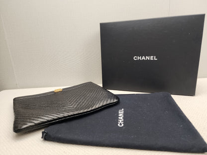 Chanel Black Caviar Medium O’case (LGHW)