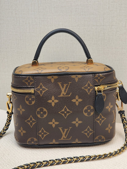 LV Reverse Monogram Vanity PM