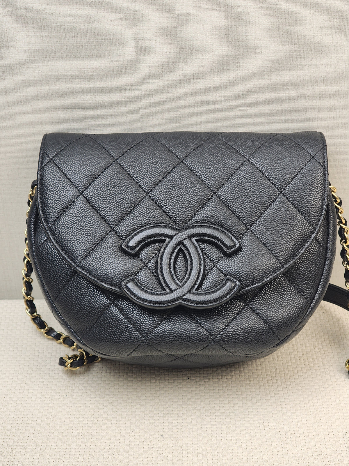 Chanel Black Caviar 23P Saddle Mini Messenger Bag (GHW)