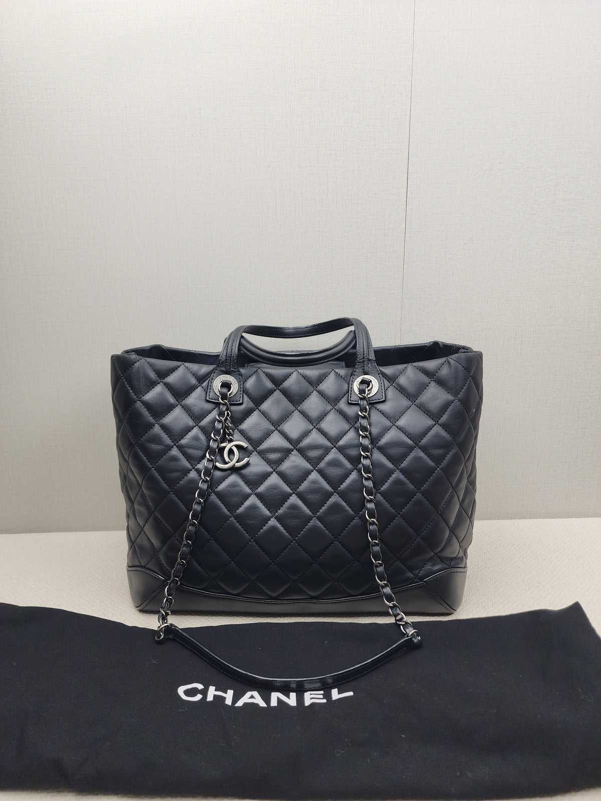 Chanel Black Calfskin Easy Shopping Tote