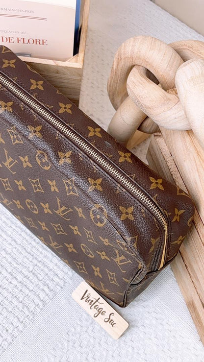 Louis Vuitton Monogram Trousse Toiletry 28 Pouch