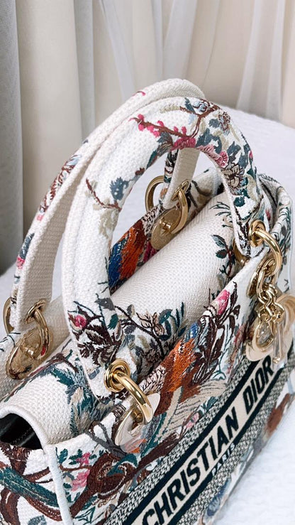 Dior Beige Embroidered Jardin d’hiver Medium D-Lite Bag (Ghw)
