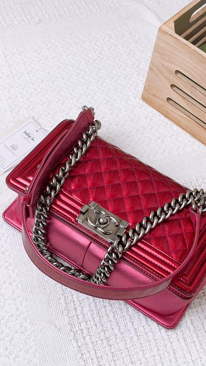 Chanel Fuchsia Pink Patent Old Medium Boy Flap Bag (SHW)