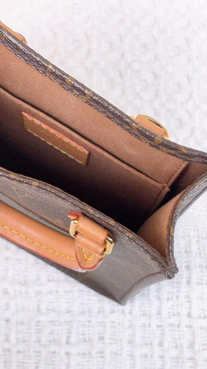 Louis Vuitton Monogram Petit Sac Plat