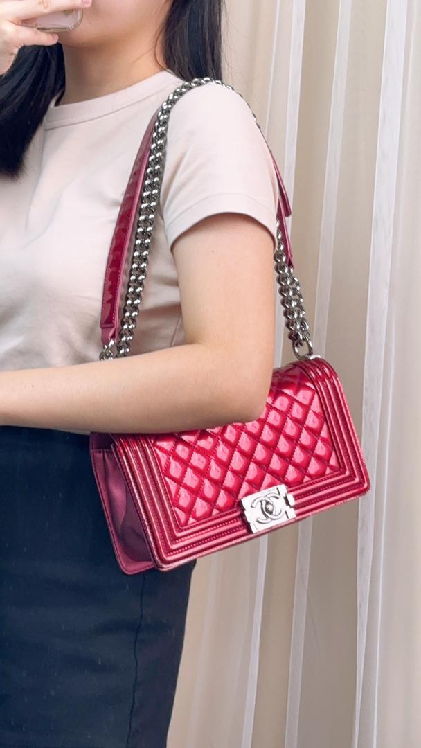 Chanel Fuchsia Pink Patent Old Medium Boy Flap Bag (SHW)
