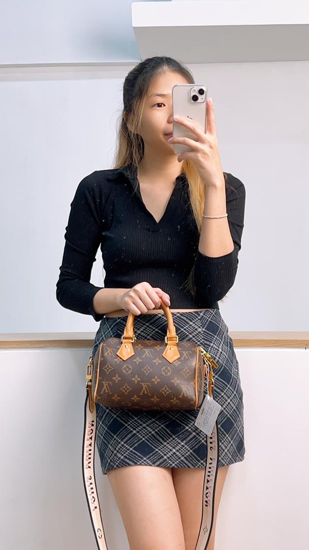 LV Monogram Speedy 20 w Black Strap