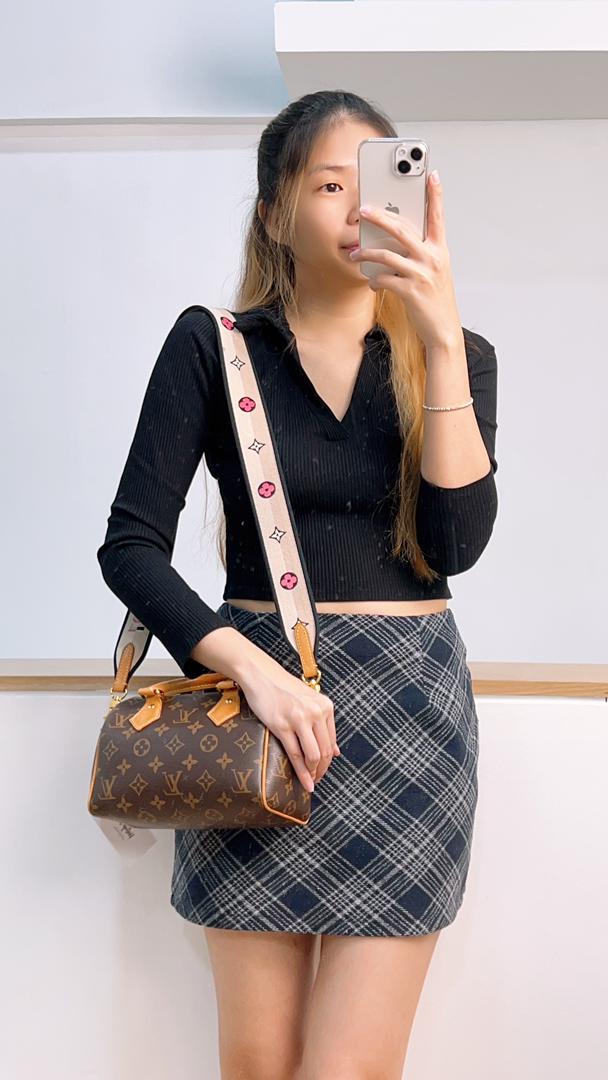 LV Monogram Speedy 20 w Black Strap