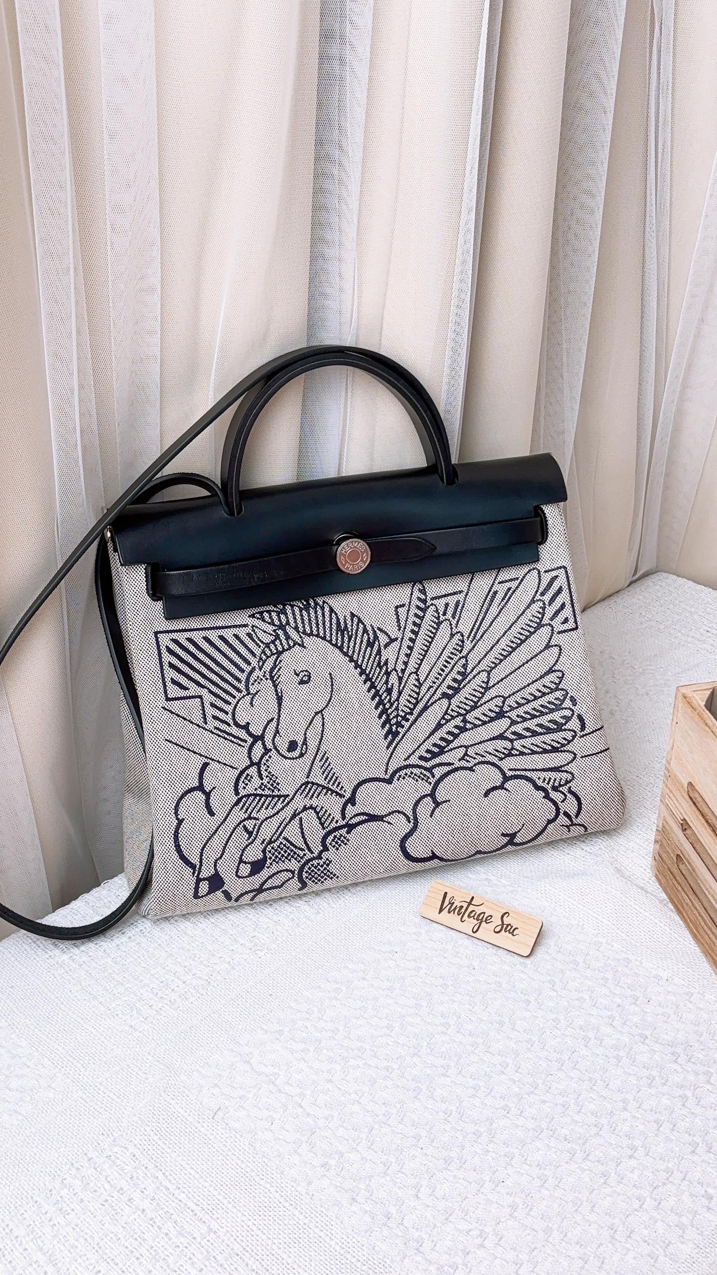 Hermès Black Pegase Pop Herbag 31 (PHW)