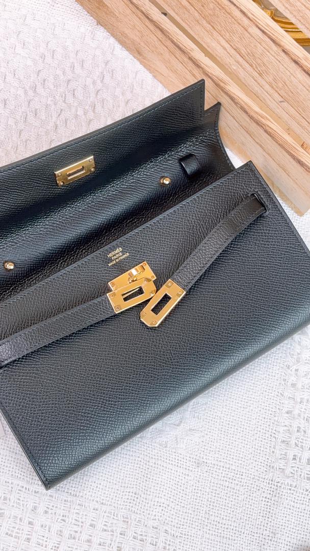 Hermes Noir Epsom Kelly To Go (GHW)