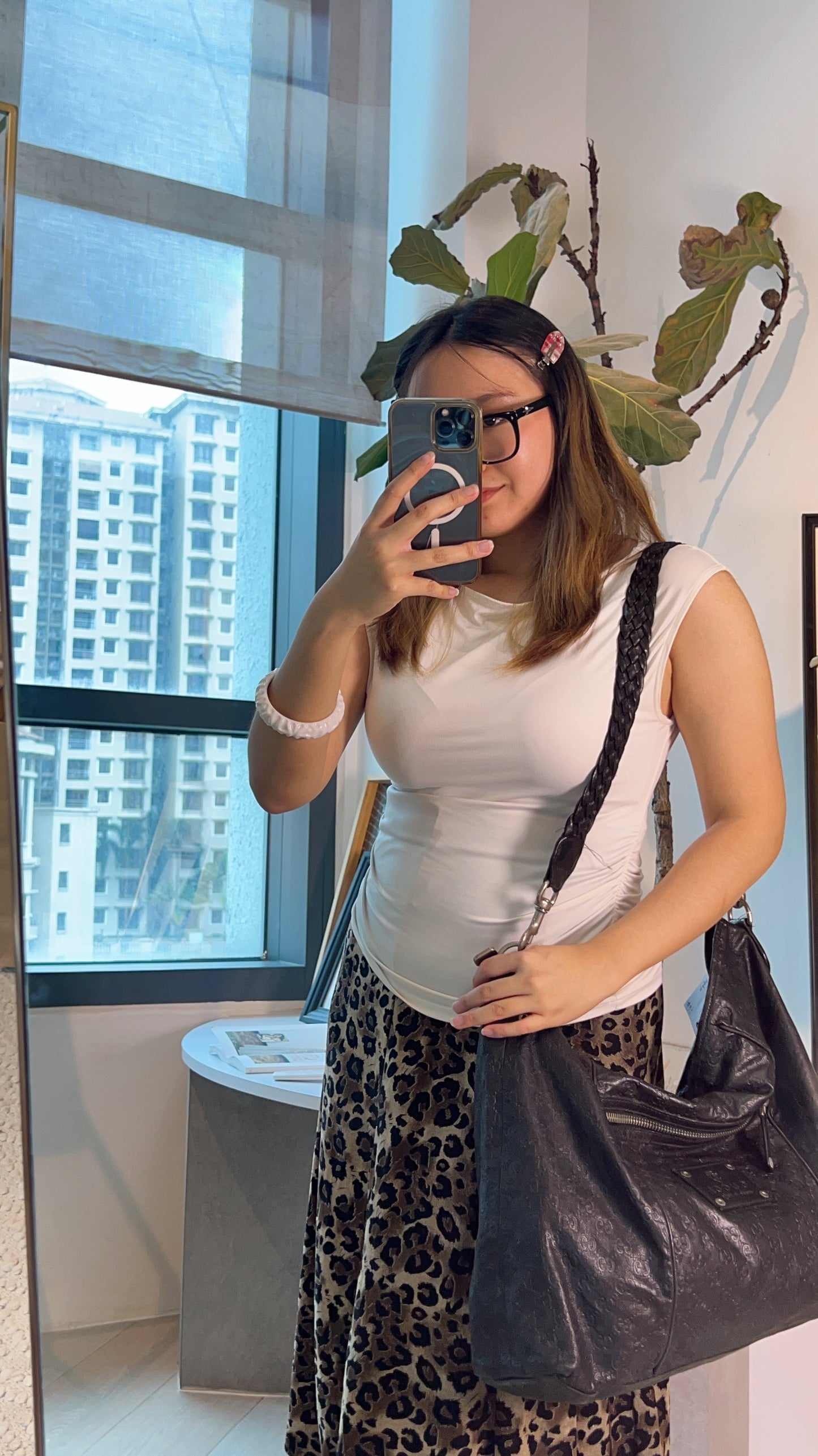 Gucci Black Guccissima Messenger Bag