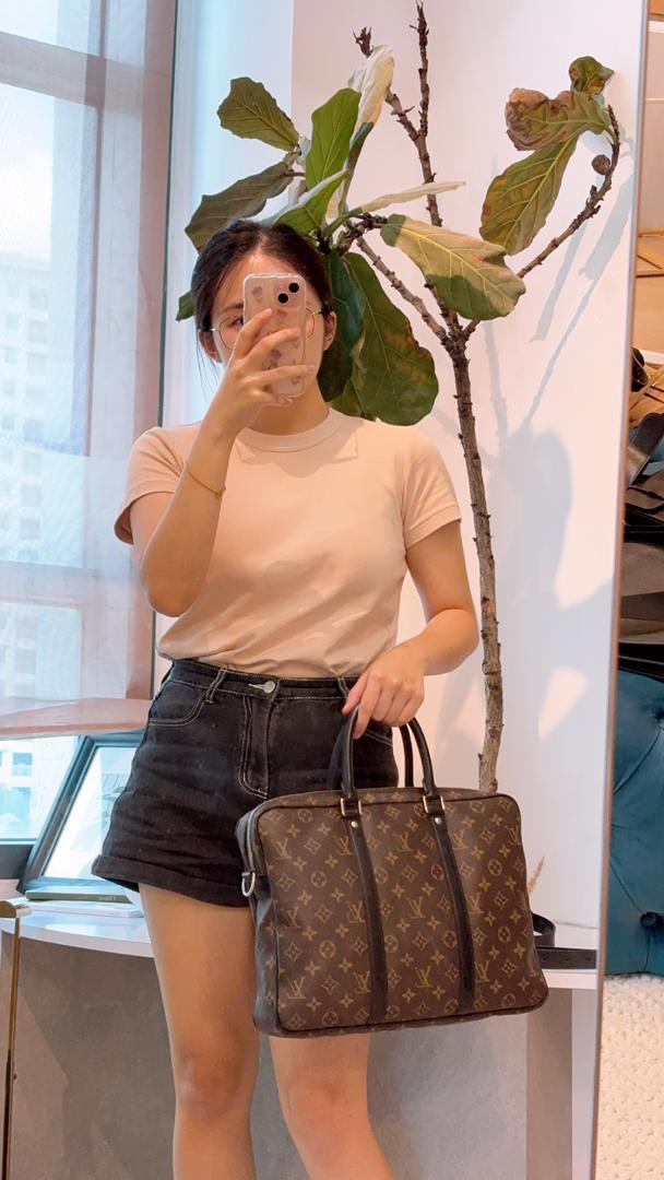 LV Monogram Porte-Documents Voyage PM