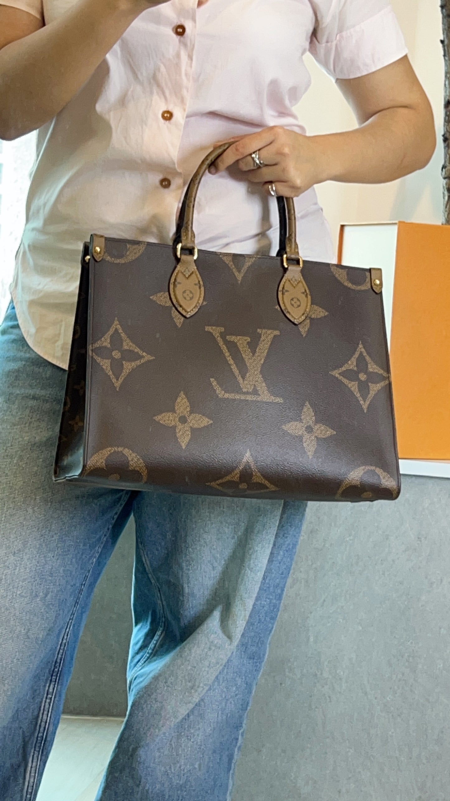 LV Monogram Reverse On The Go MM