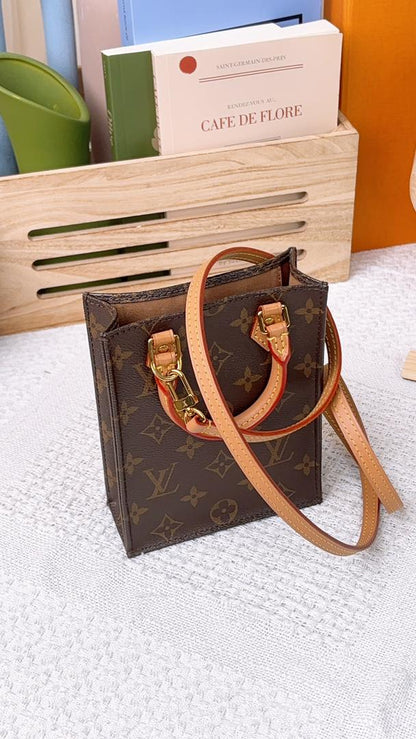 Louis Vuitton Monogram Petit Sac Plat