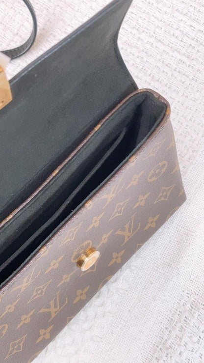 Louis Vuitton Monogram Black Locky BB