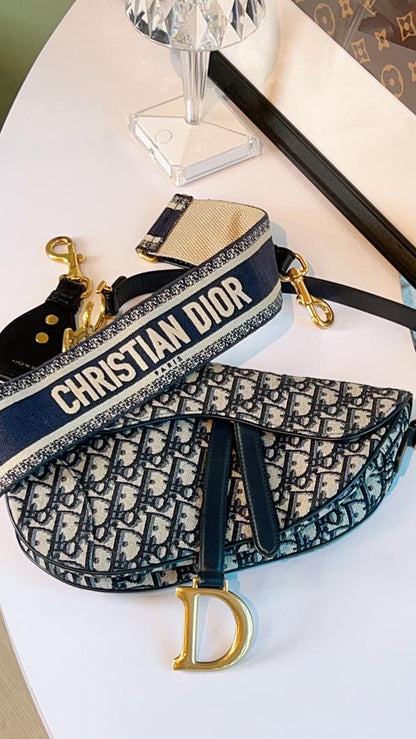 Dior Navy Oblique Medium Saddle w Strap