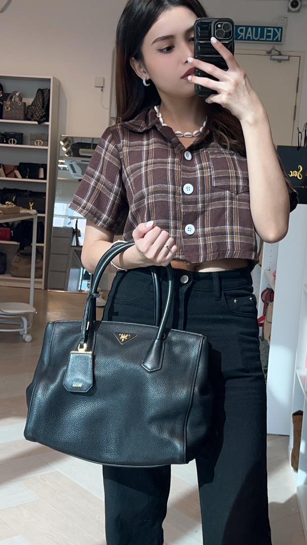 Prada Black Vitello Daino 2-Way Leather Tote (GHW)