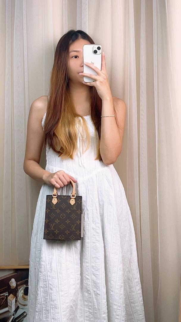 Louis Vuitton Monogram Petit Sac Plat