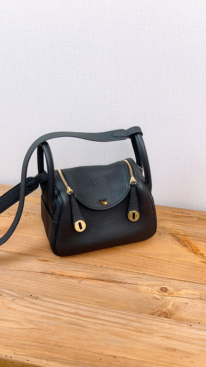 Hermes Black Mini Lindy I Clemence (GHW)