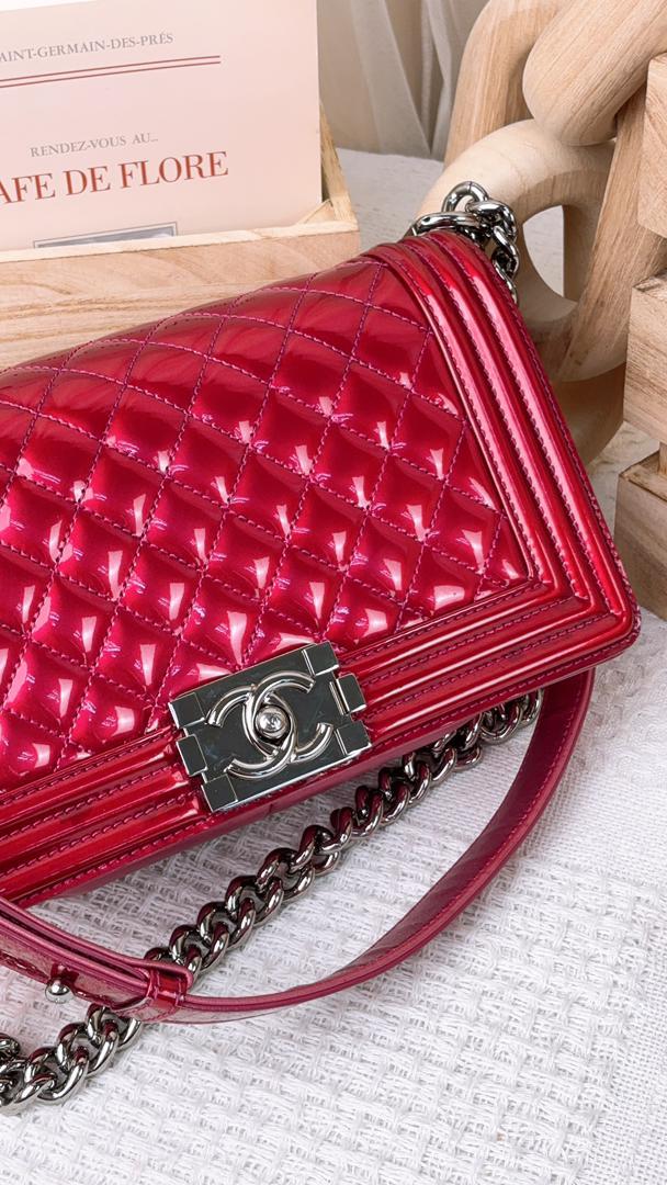 Chanel Fuchsia Pink Patent Old Medium Boy Flap Bag (SHW)