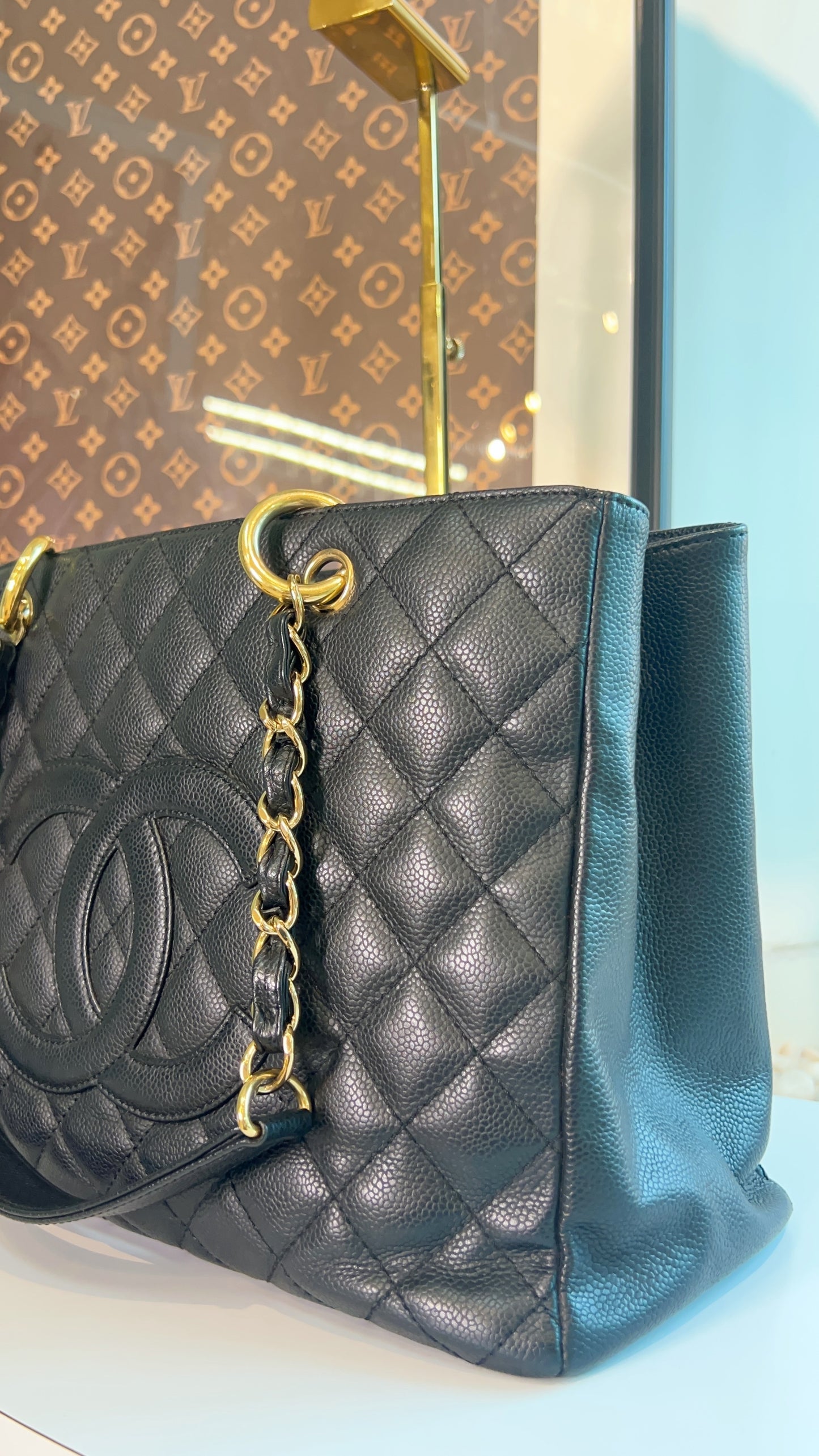 Chanel Black Caviar GST GHW