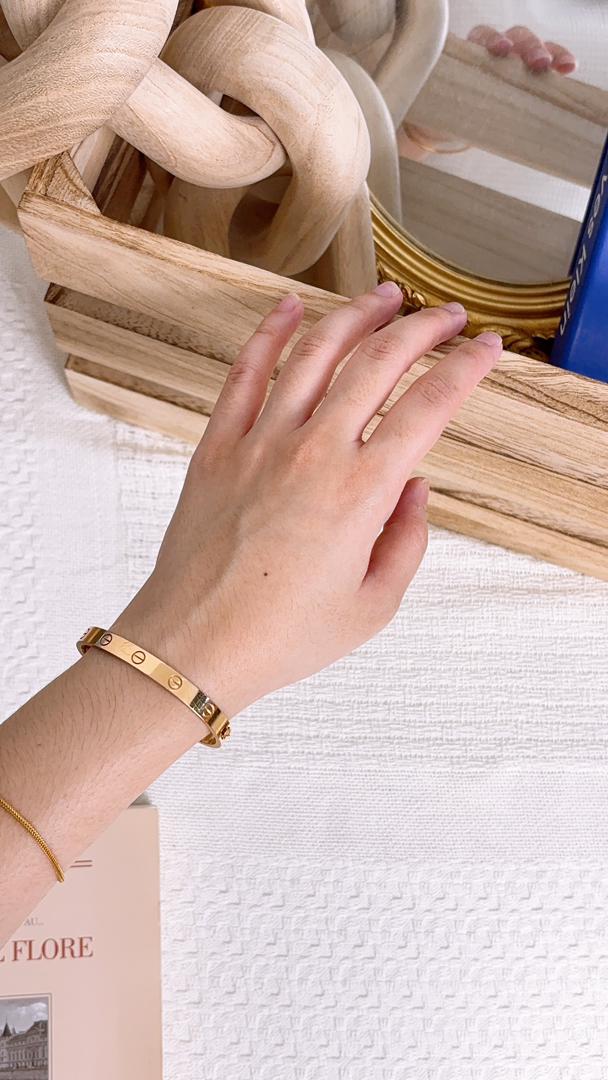 Cartier 18K Rose Gold Classic Love Bracelet 16