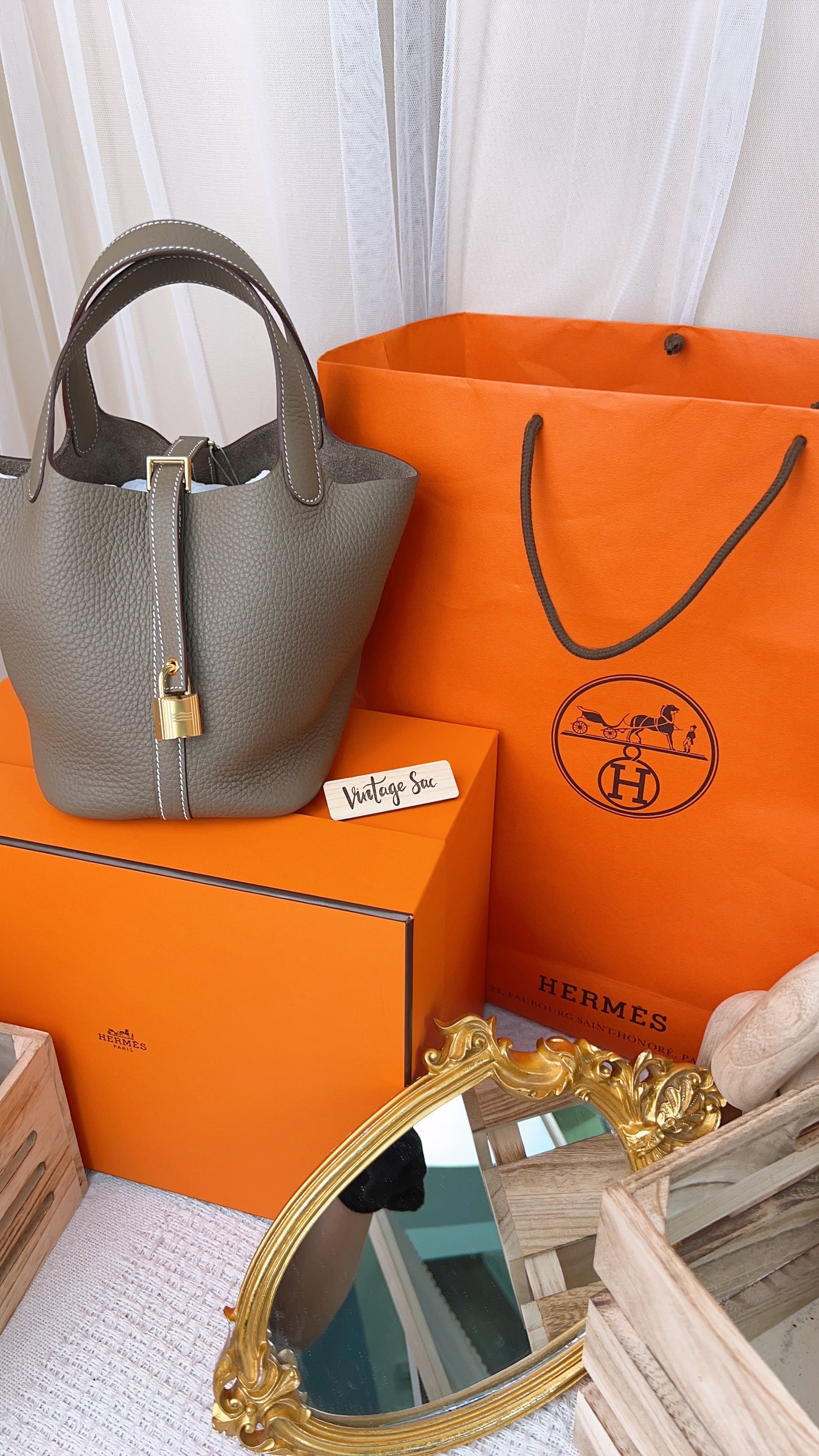 Hermes Etoupe Picotin 18 (GHW)