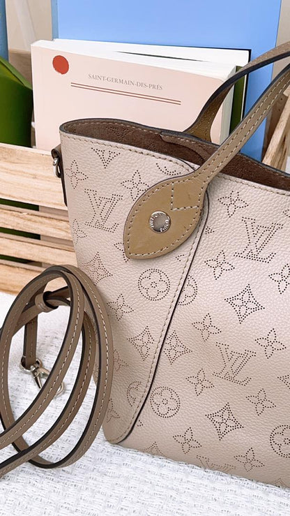 Louis Vuitton LB Galet Small Blossom PM