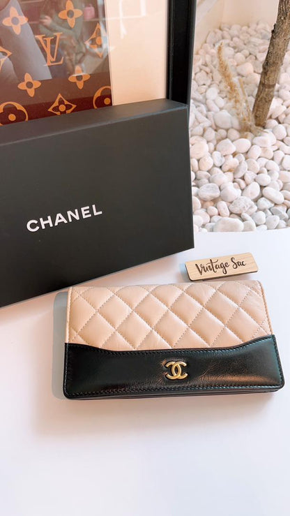 Chanel Black and Beige Gabrielle CC Yen Wallet