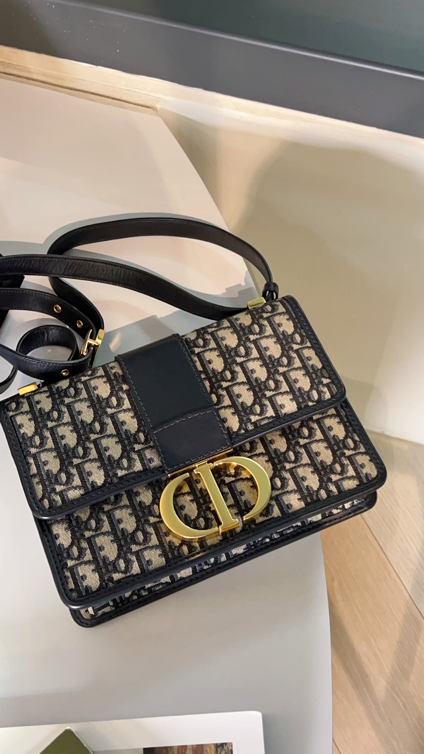 Dior Navy Oblique Montaigne 30 GHW