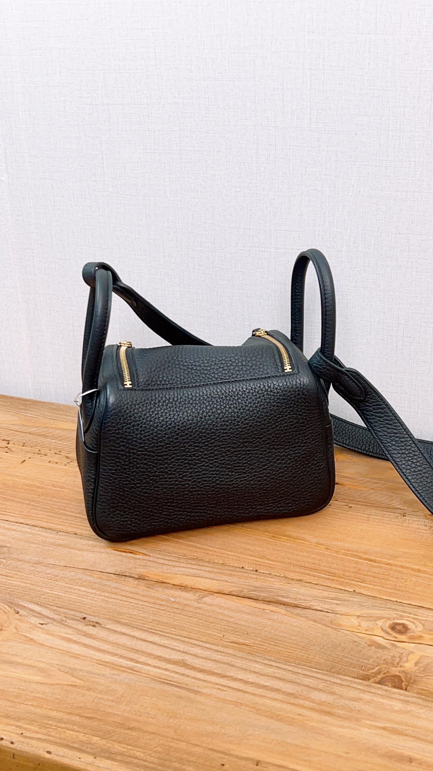 Hermes Black Mini Lindy I Clemence (GHW)