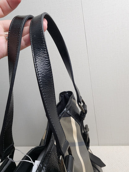 Burberry Black Nylon Beat Check Victoria Tote