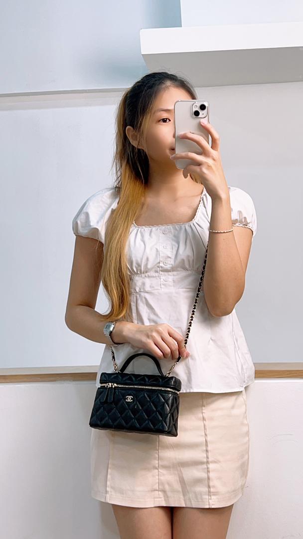 Chanel Black Caviar Top Handle Vanity Case (LGHW)