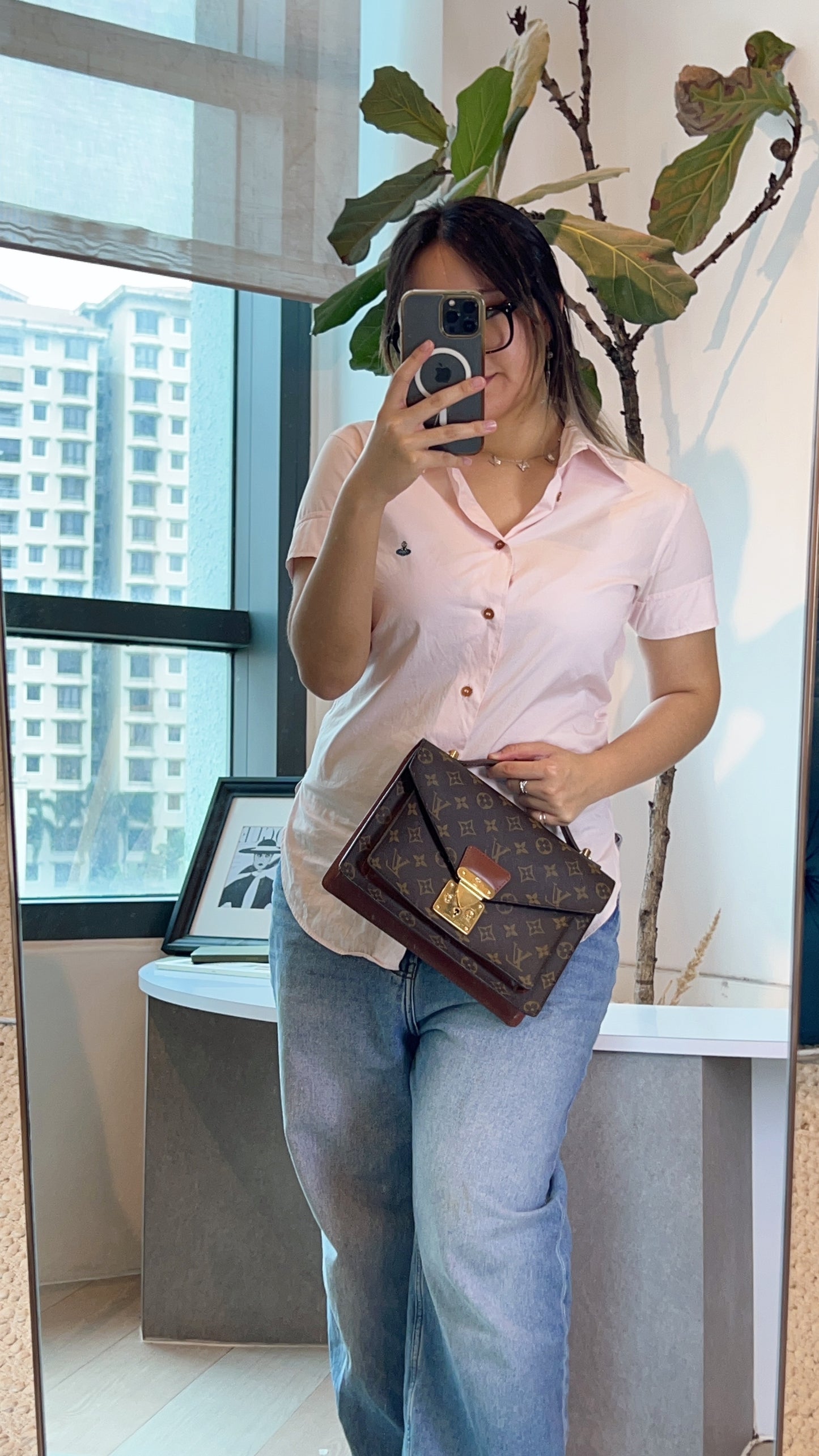 LV Monogram Monceau 26