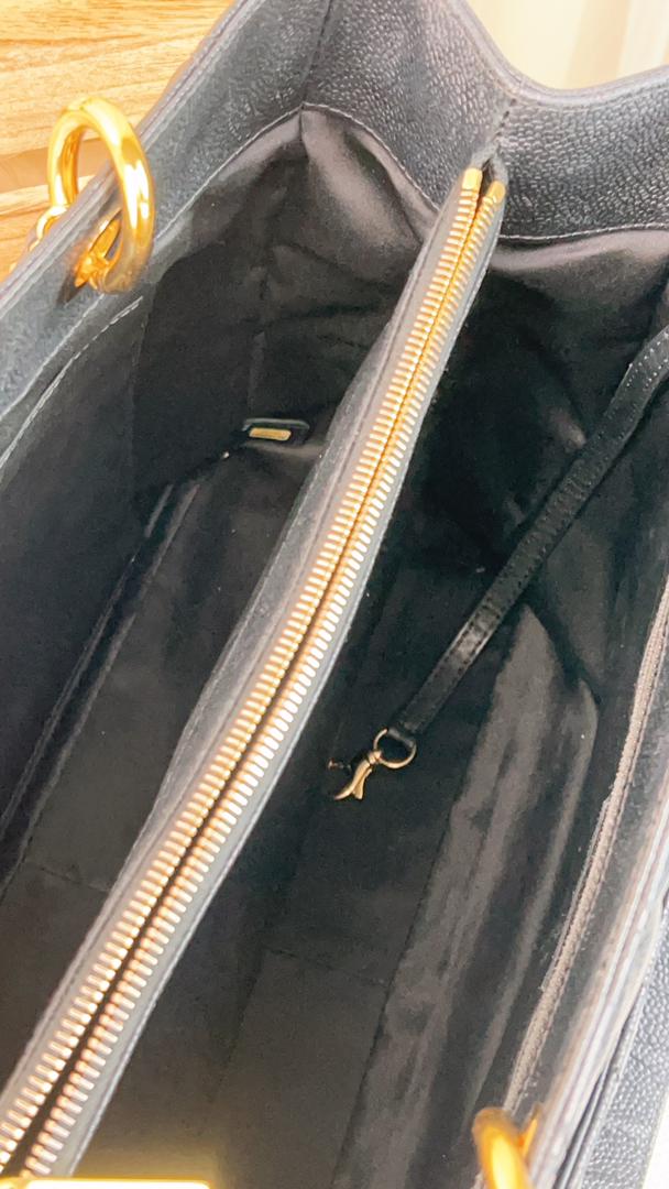 Chanel Black Caviar GST GHW