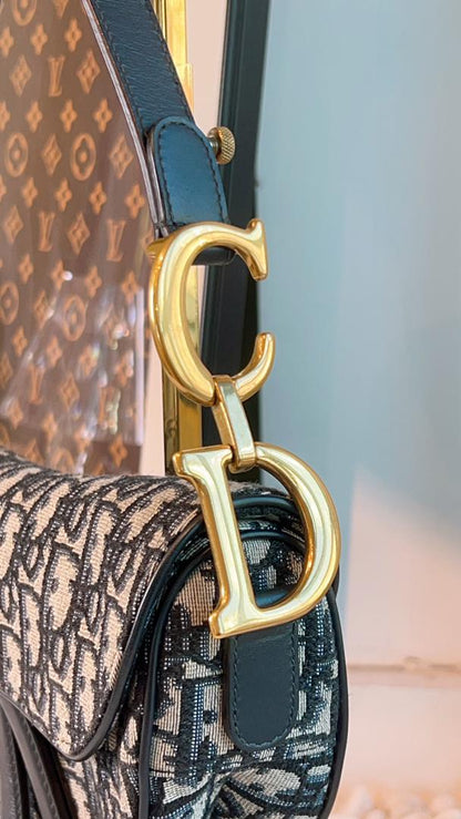 Dior Navy Oblique Medium Saddle w Strap