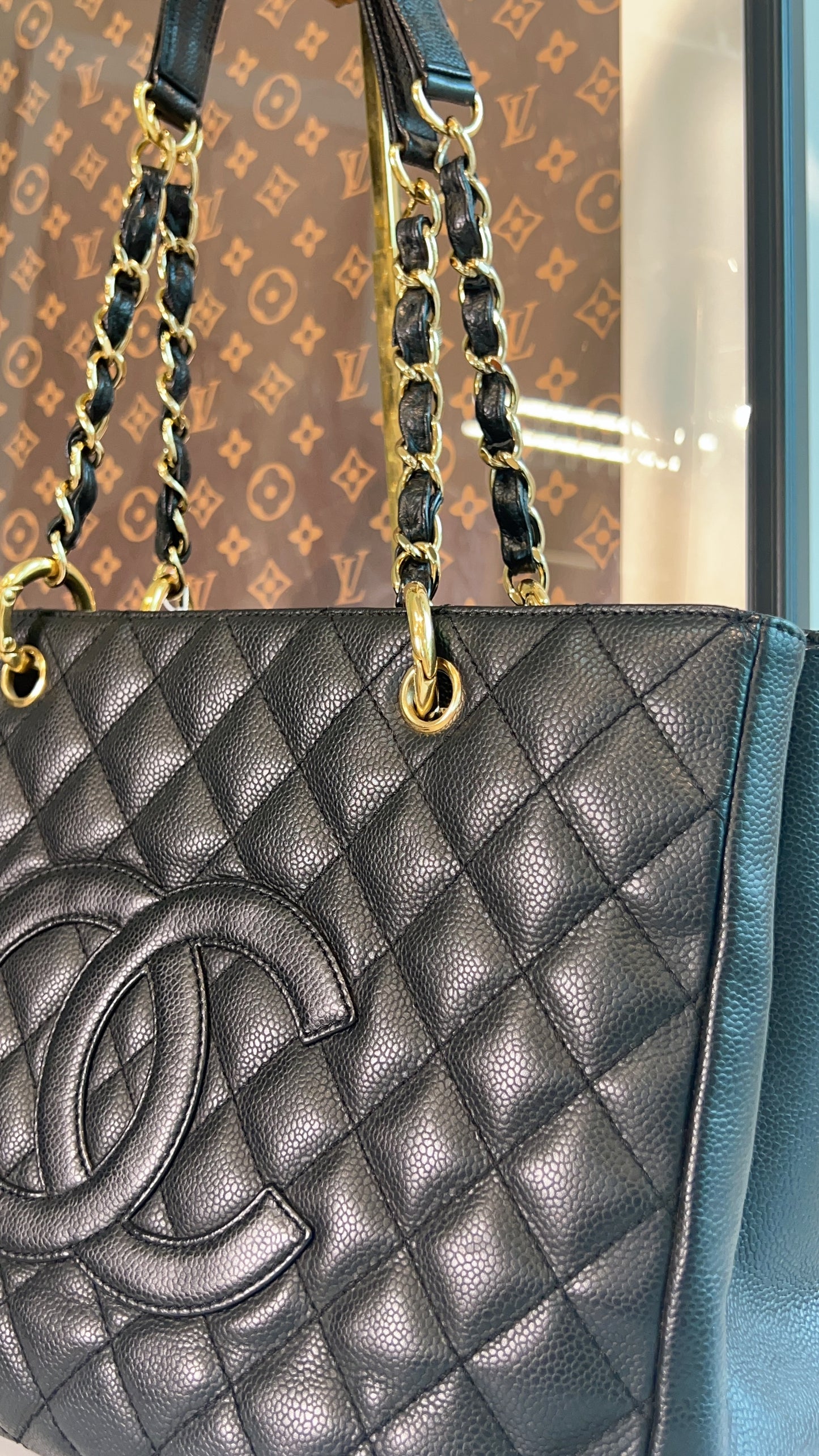 Chanel Black Caviar GST GHW