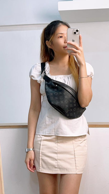 LV Monogram Eclipse Discovery Bumbag PM