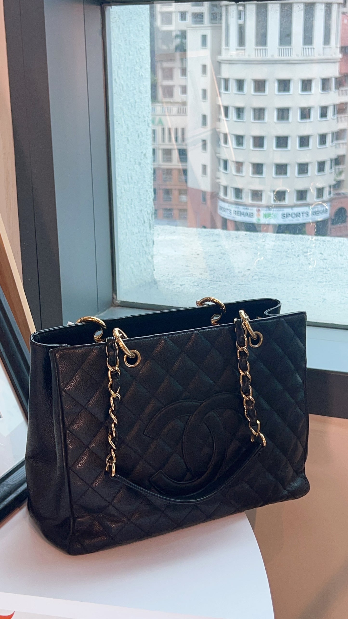 Chanel Black Caviar GST GHW