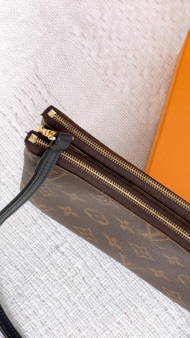 Louis Vuitton Reverse Monogram Double Zip Pochette