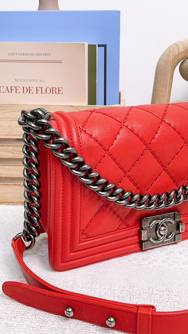 Chanel Red Calfskin Wild stitch Medium Boy RHW