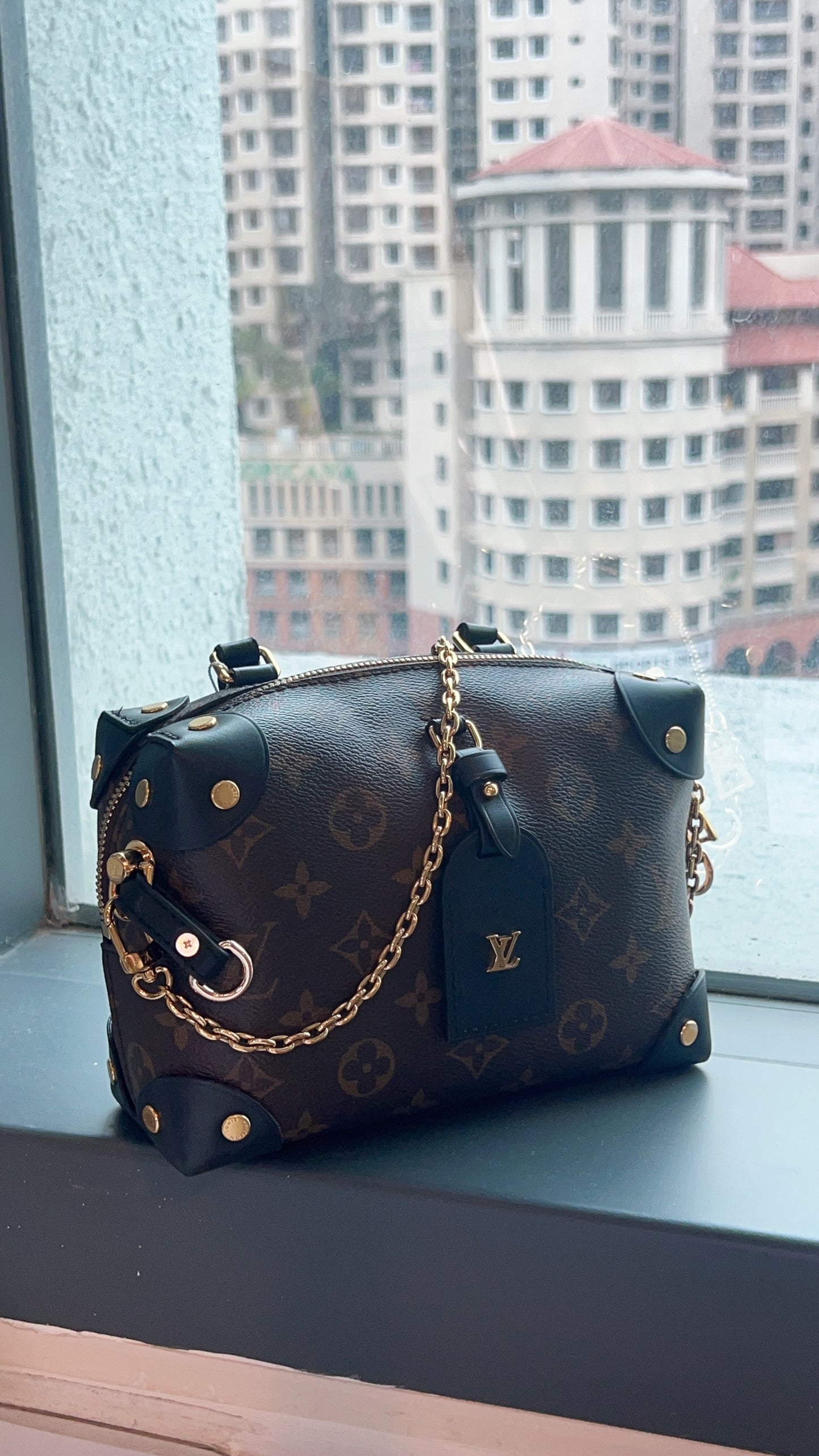 LV Monogram Petit Maue Soupe