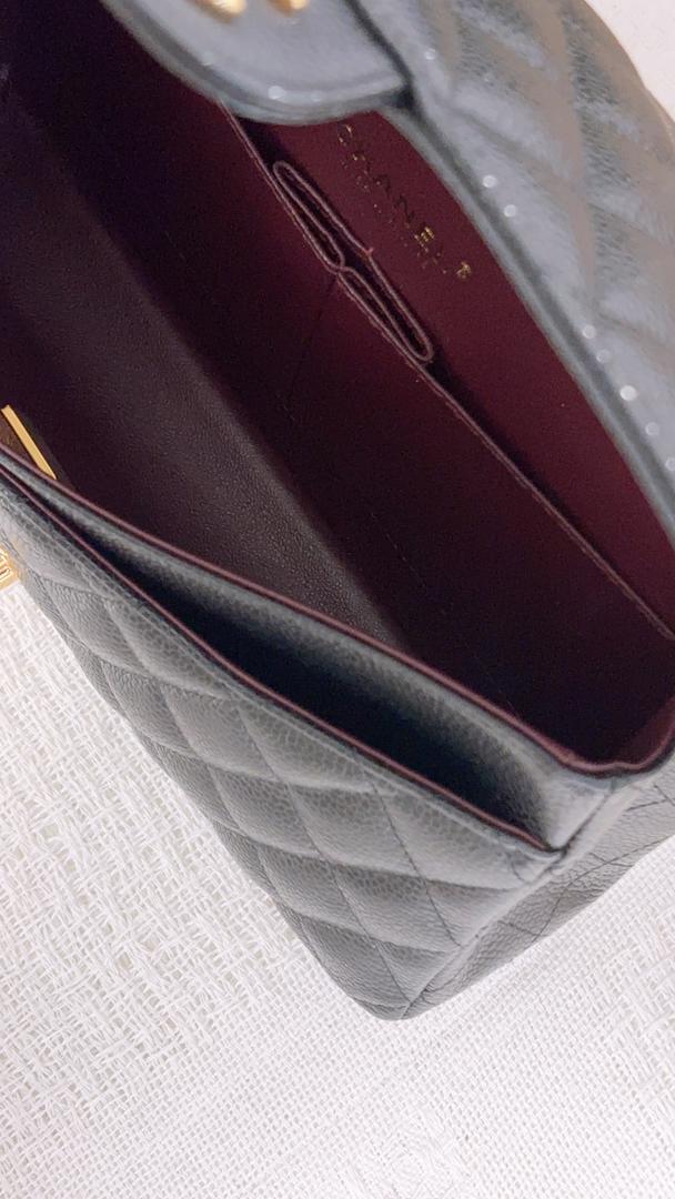 Chanel Black Caviar Medium CF (GHW)