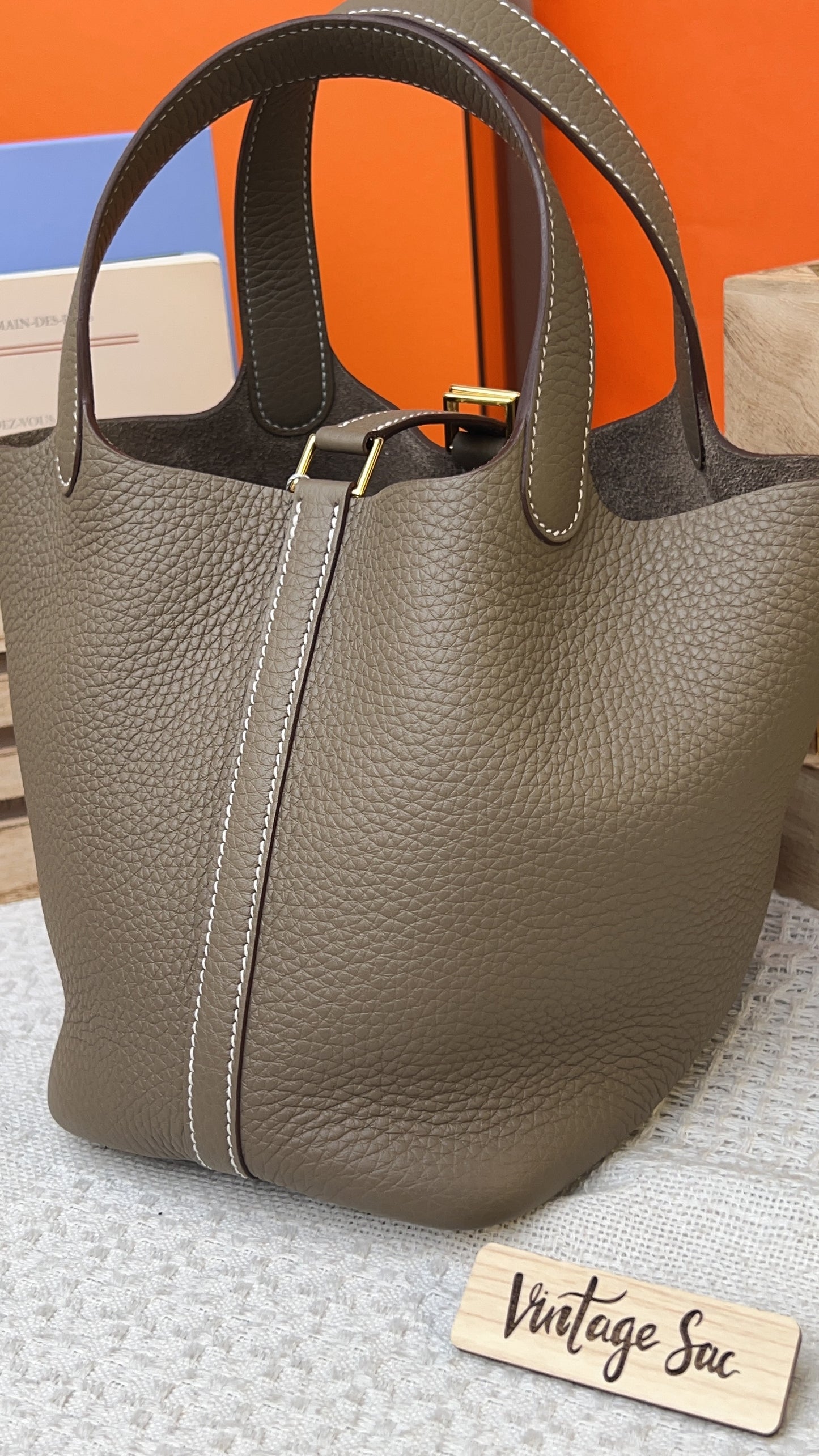 Hermes Etoupe Picotin 18 (GHW)