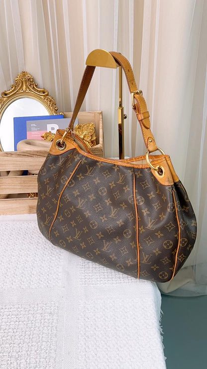 LV Monogram Galleria