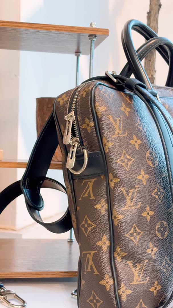 LV Monogram Porte-Documents Voyage PM