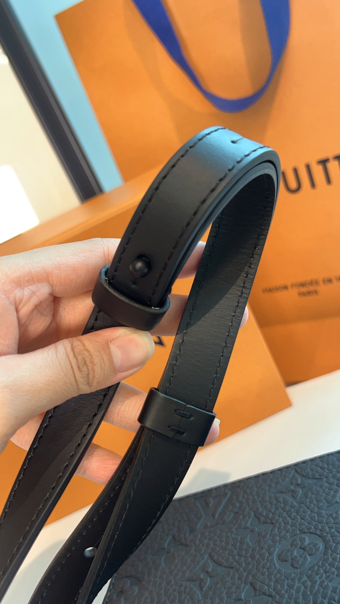 LV Monogram Taurillon Steamer Wearable Wallet