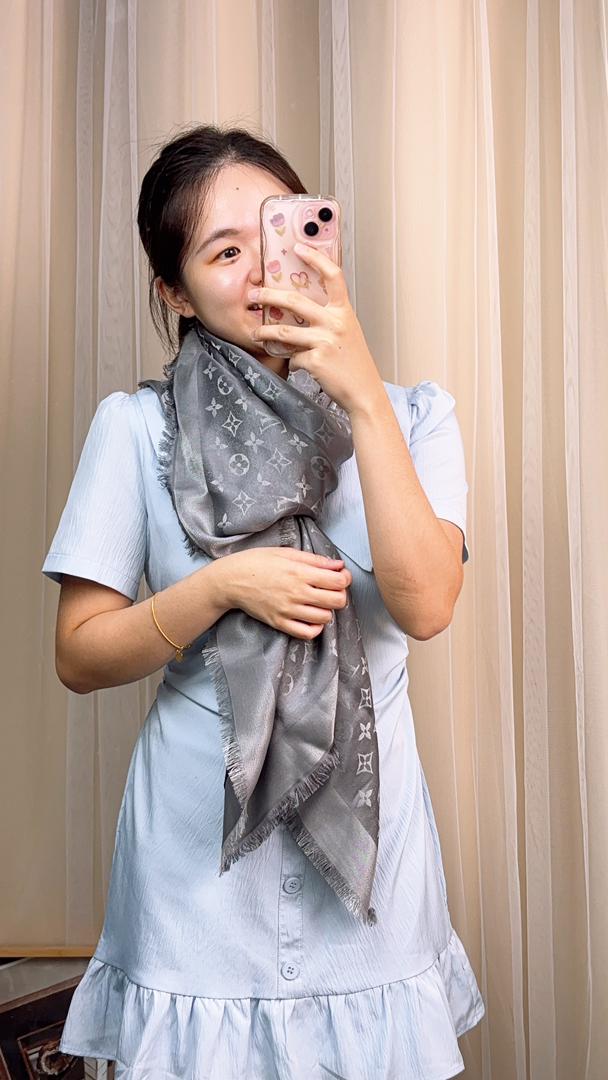 Louis Vuitton Grey Monogram Shine Shawl