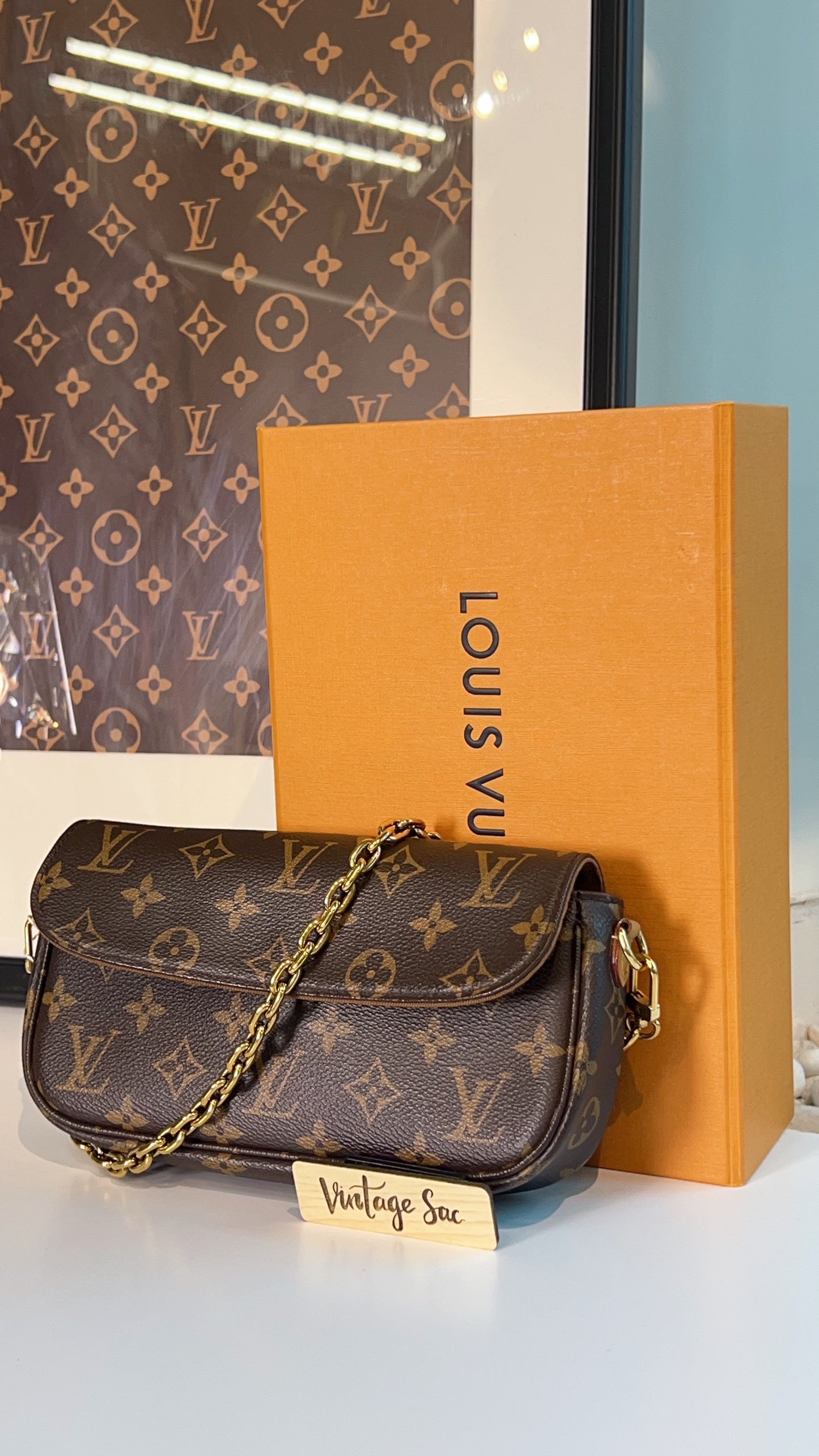 LV Monogram Ivy WOC