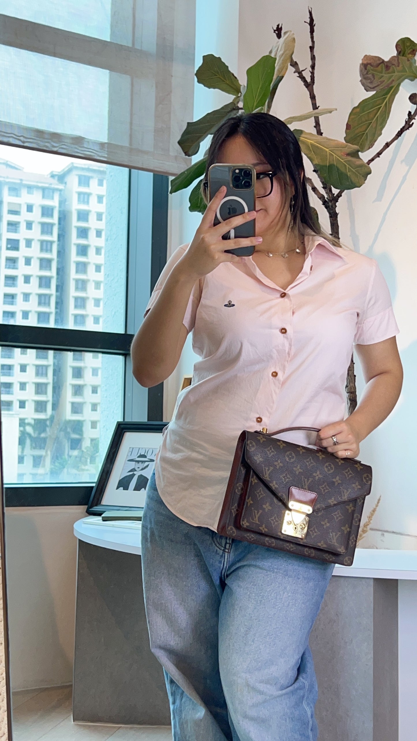 LV Monogram Monceau 26