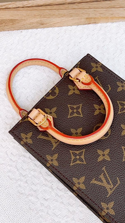 Louis Vuitton Monogram Petit Sac Plat